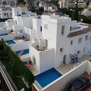 Superior Family Town Centre Close To In Peaceful Residential Zone Villa